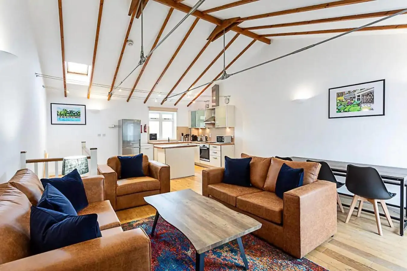 Light And Airy Upside Down House In Hackney Villa London