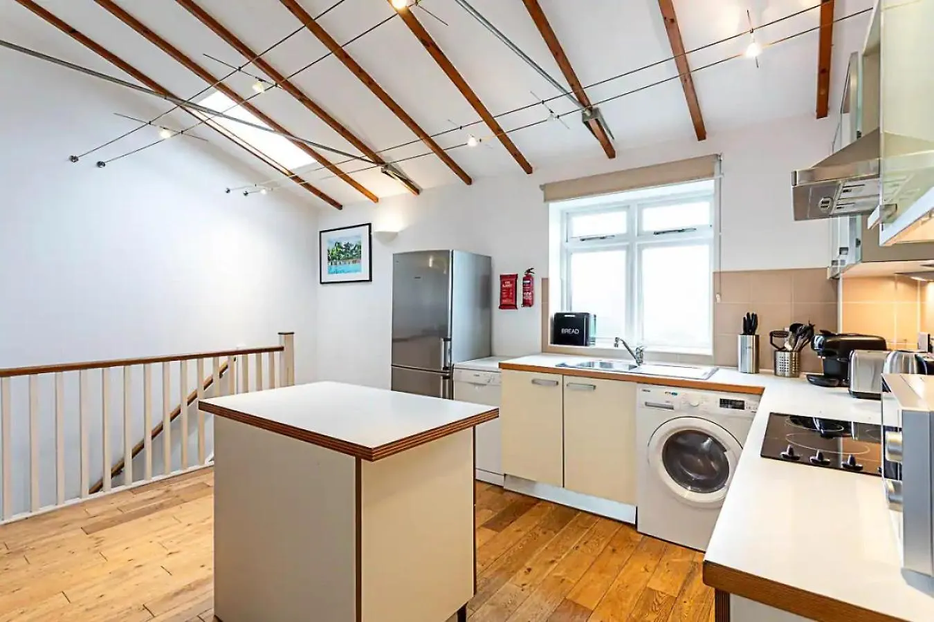 Light And Airy Upside Down House In Hackney Villa London United Kingdom