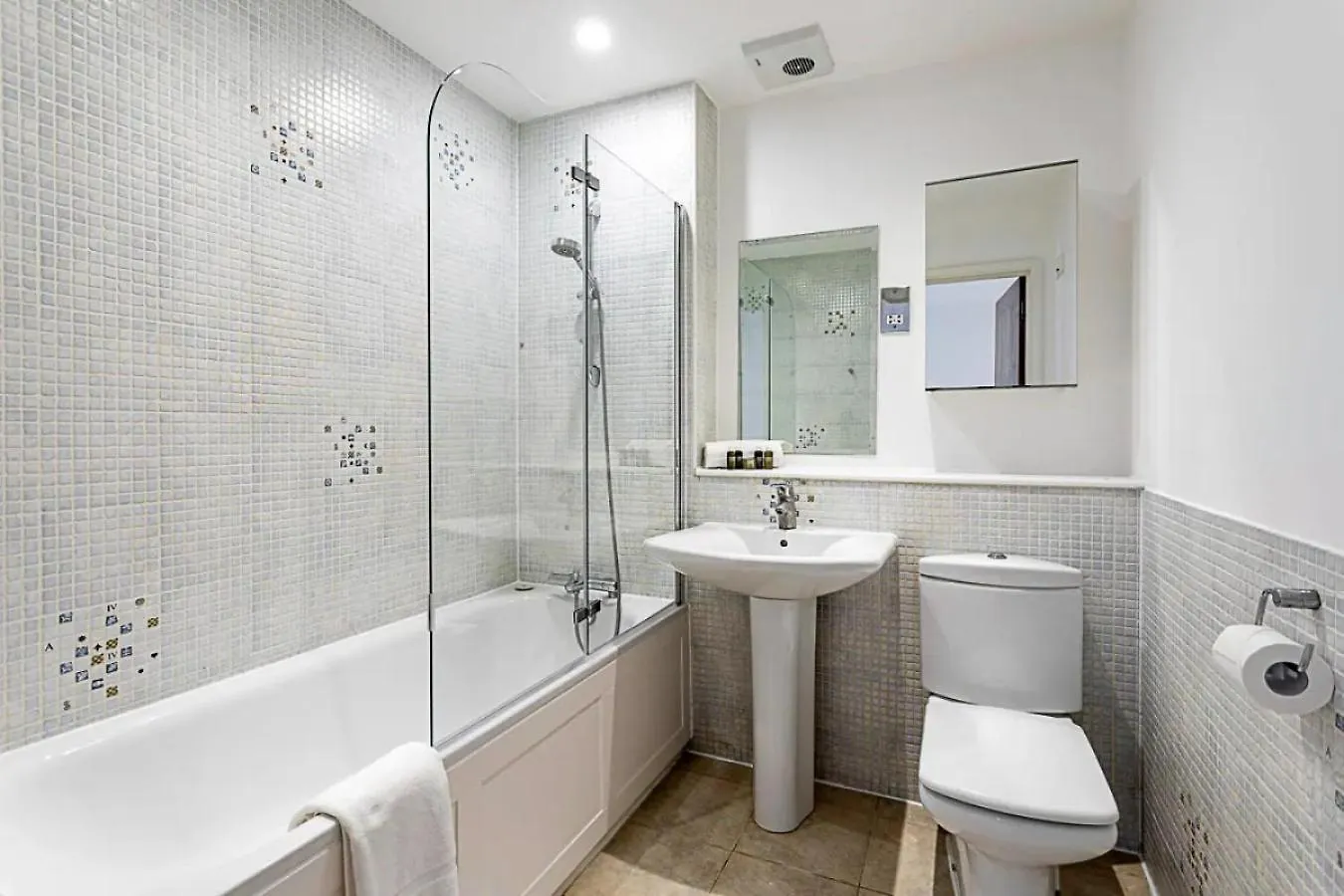 Light And Airy Upside Down House In Hackney Villa London Holiday home